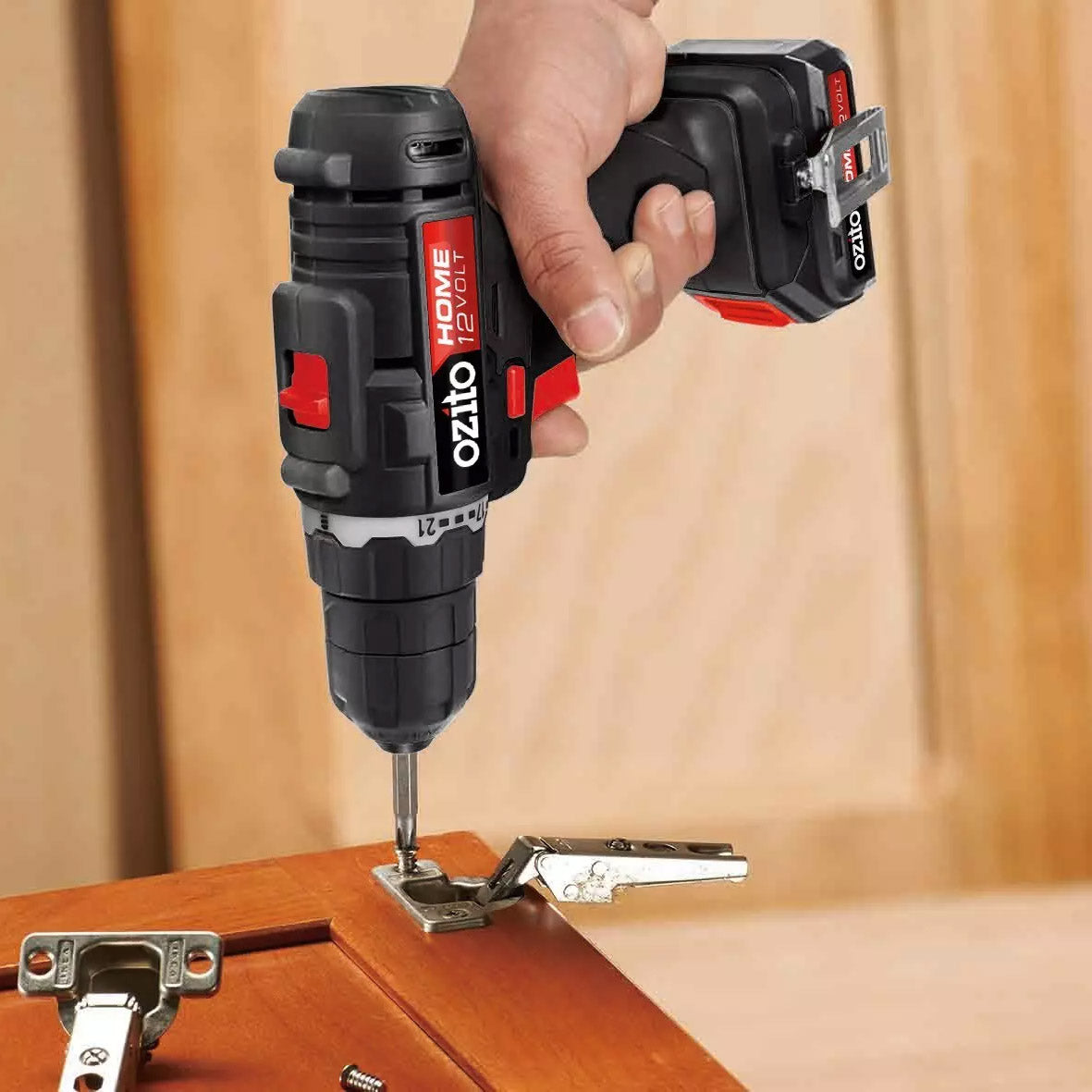 Ozito 12V Cordless Hammer Drill Driver Kit | Variable Speed With LED Work Light ZLDDK-150U
