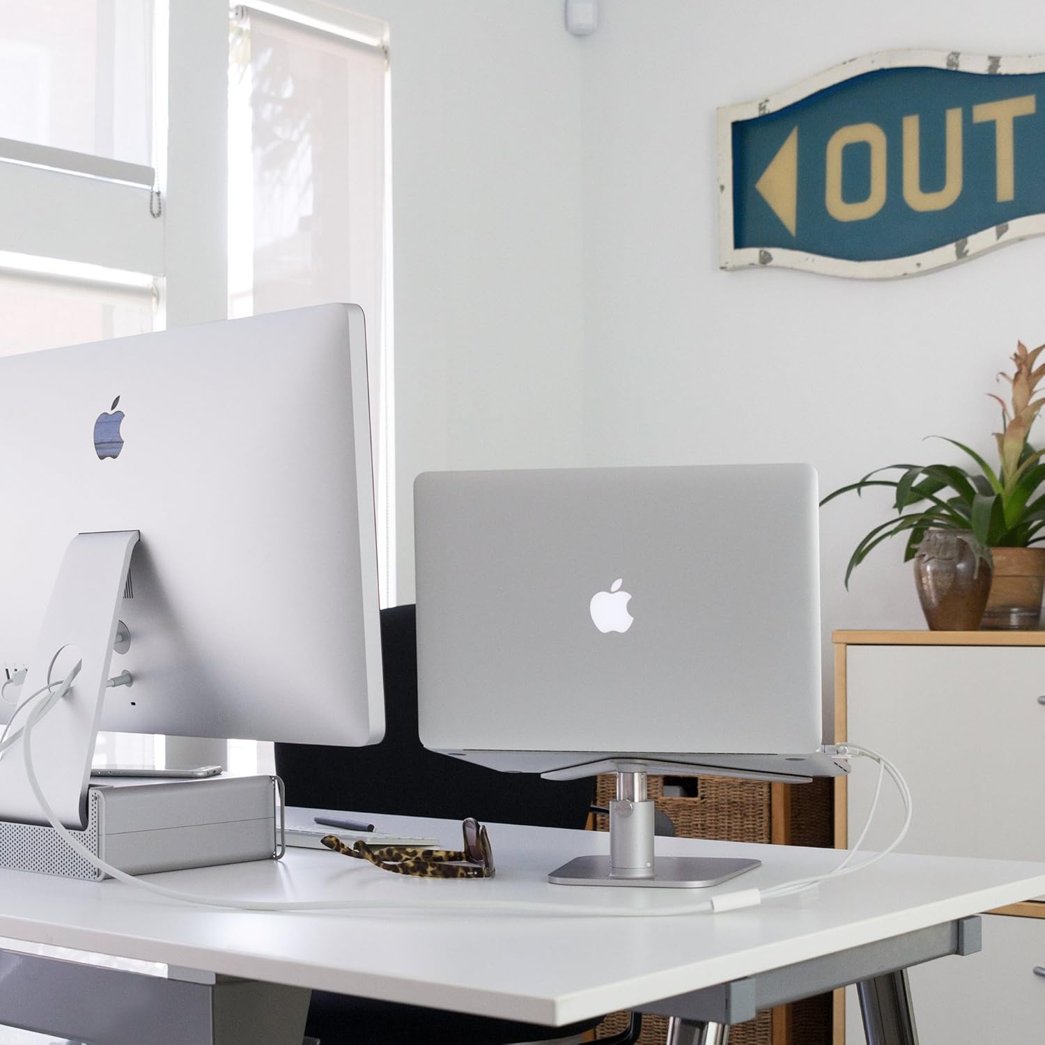 Twelve South HiRise Height-adjustable stand for MacBooks and Laptops, Silver