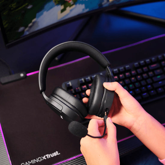 GXTrust Fayzo Wireless Bluetooth Gaming Headset + 2.4 GHz, 7.1 Surround Sound, 22 Hour Battery, 50 mm Drivers, Noise Cancelling Microphone, RGB Over-Ear PC PS5 PS4 Switch